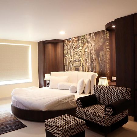 Kingdom Hotel Moga Kültér fotó