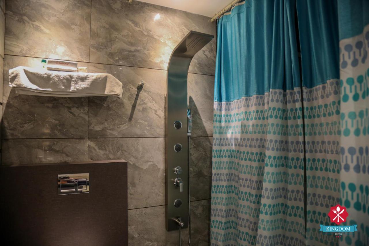 Kingdom Hotel Moga Kültér fotó