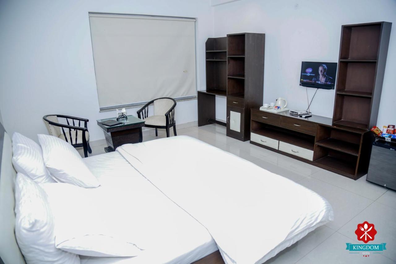 Kingdom Hotel Moga Kültér fotó