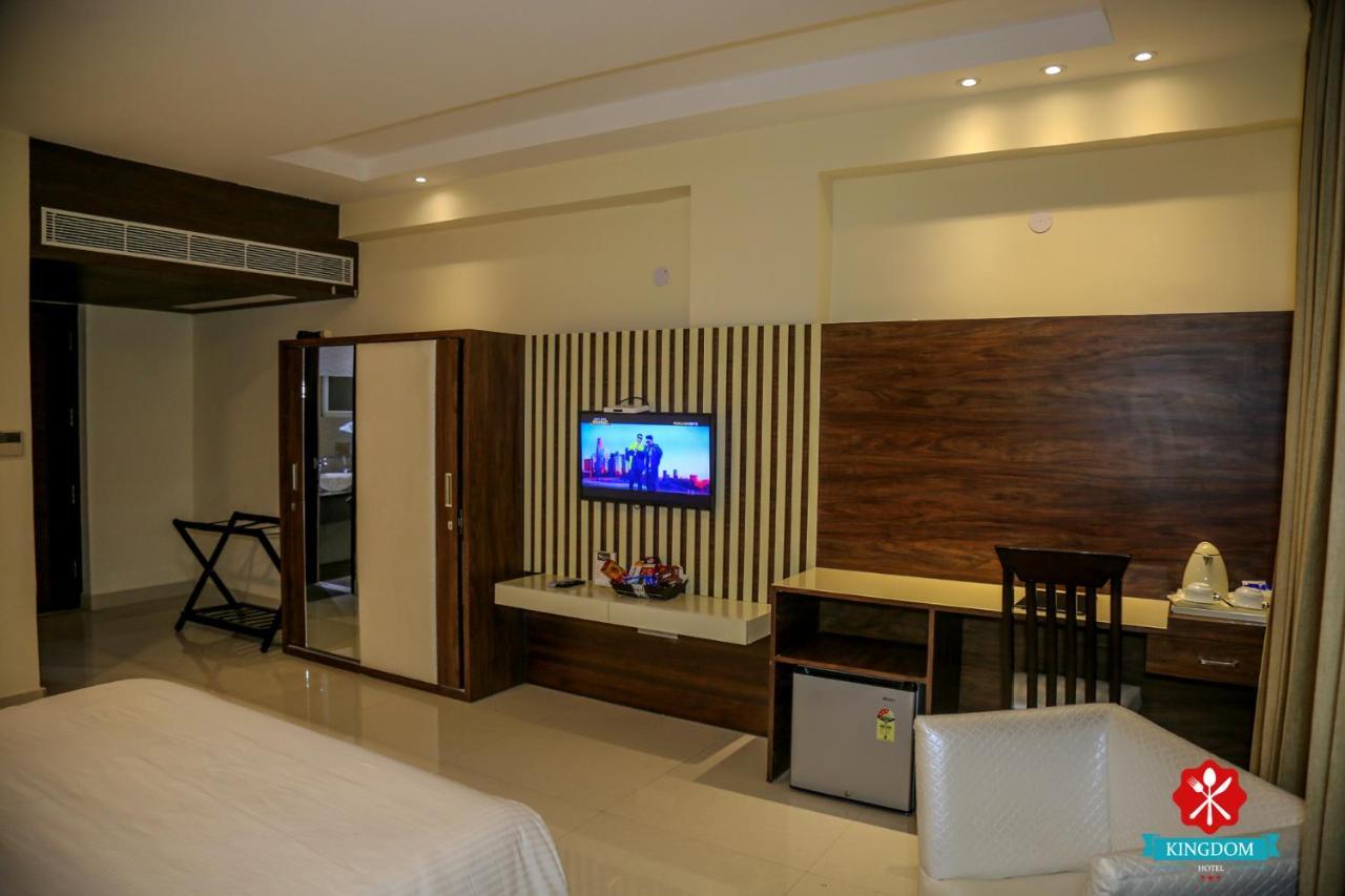 Kingdom Hotel Moga Kültér fotó