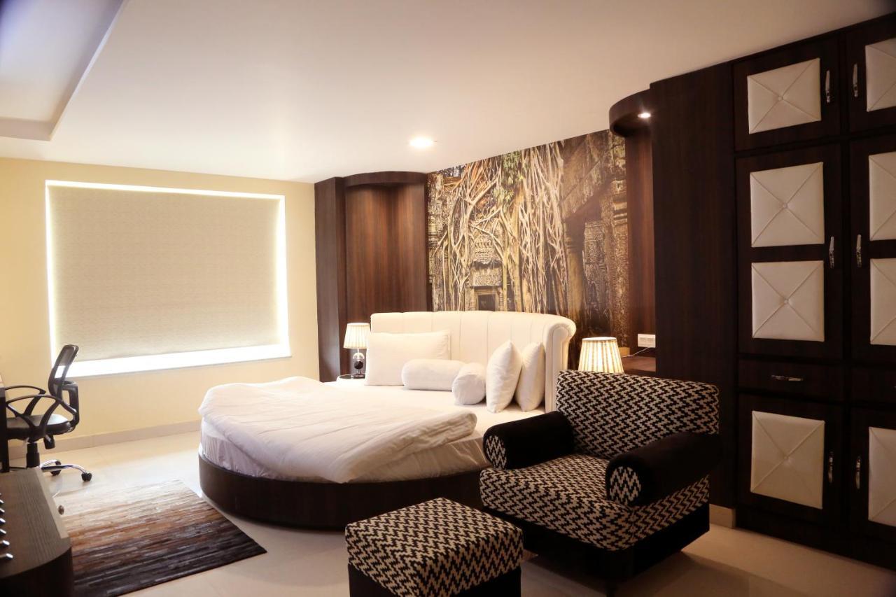 Kingdom Hotel Moga Kültér fotó