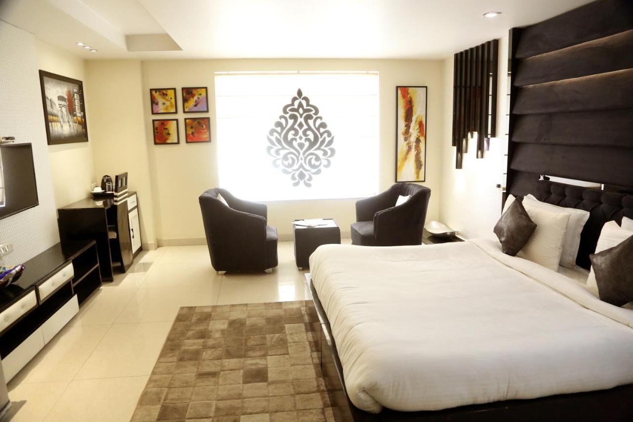 Kingdom Hotel Moga Kültér fotó