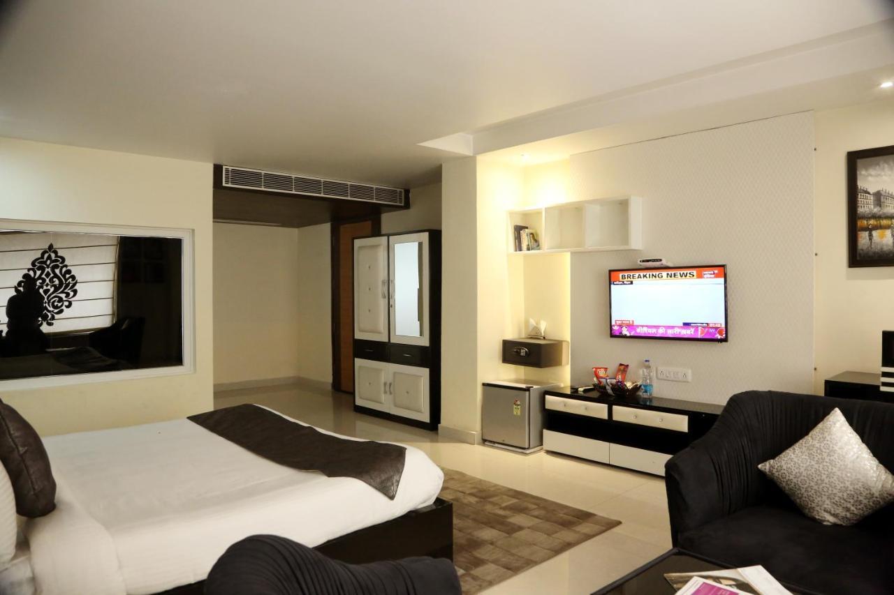 Kingdom Hotel Moga Kültér fotó